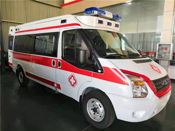 定远县福特V362救护车